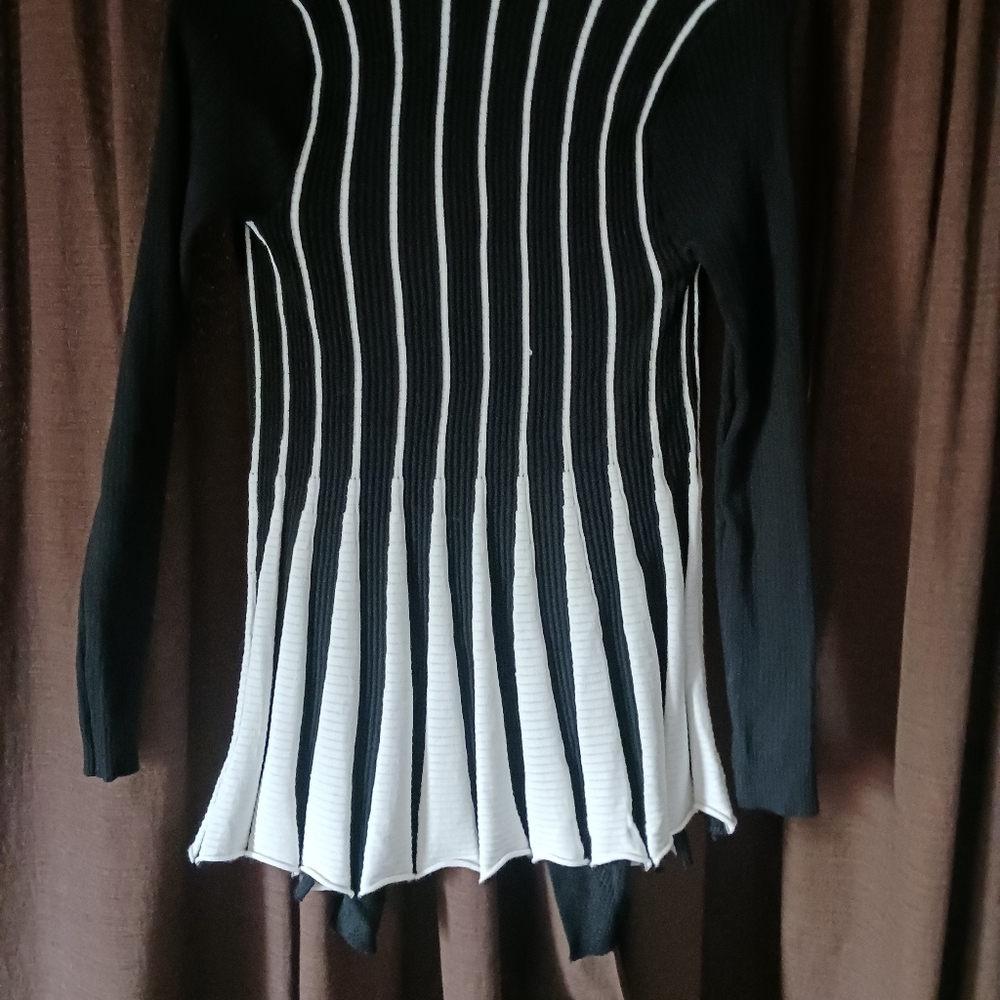 Cardigan - Picture 4 of 4